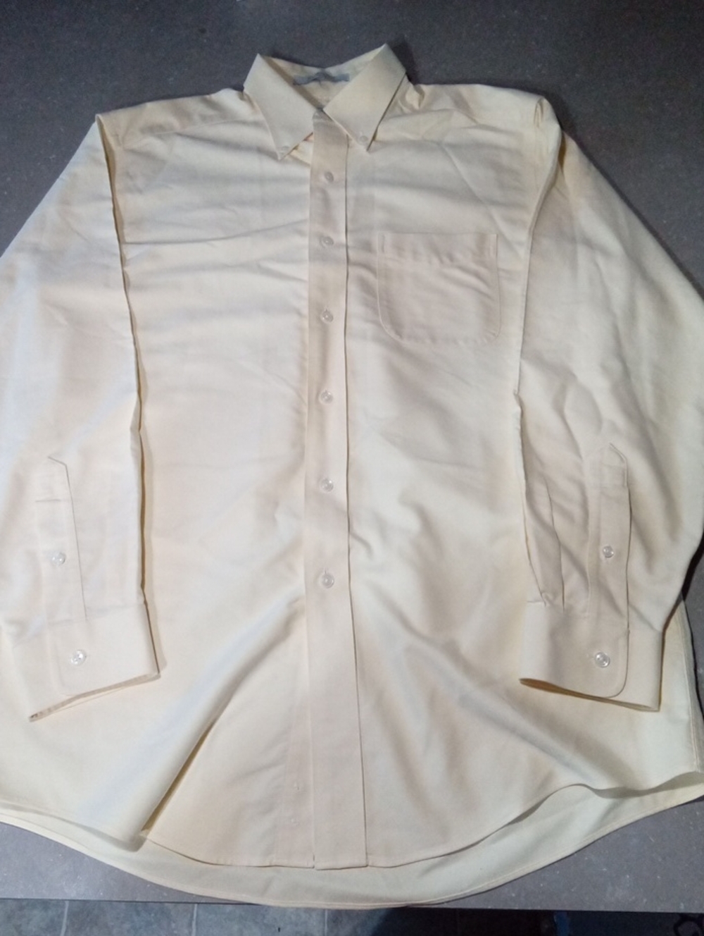 15.5-33. L.L. Bean Men's Cream Long-Sleeve Dress Shirt